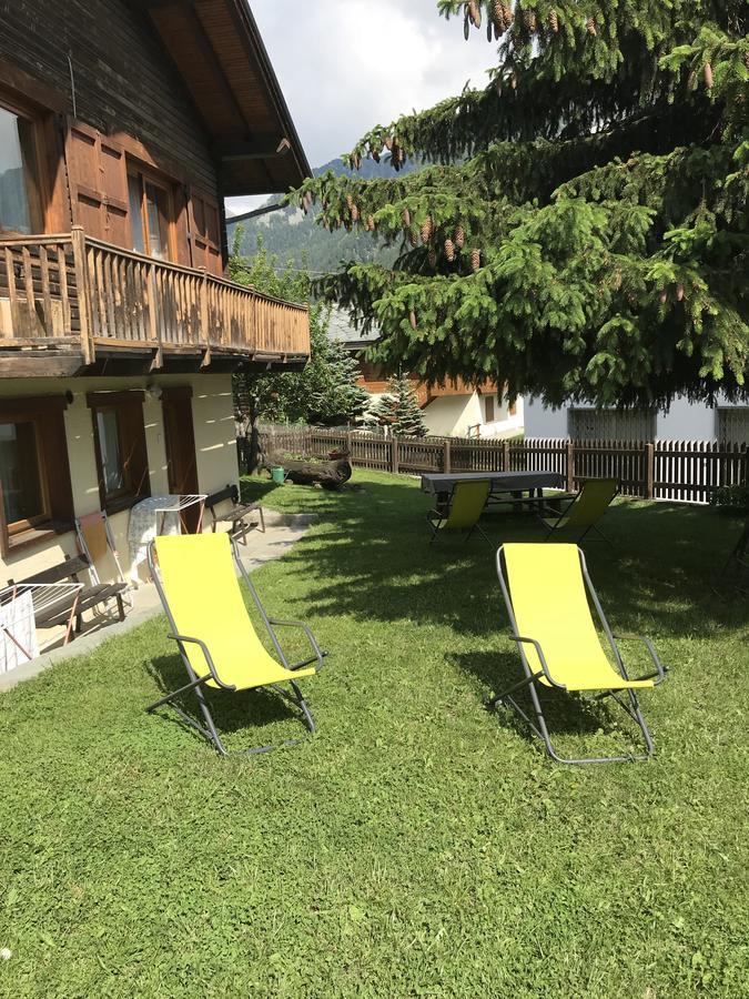 Family Apartments Le Chalet Champoluc Bagian luar foto